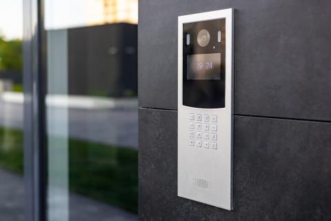 Ce model de videointerfon este mai potrivit pentru blocuri si complexuri rezidentiale?
