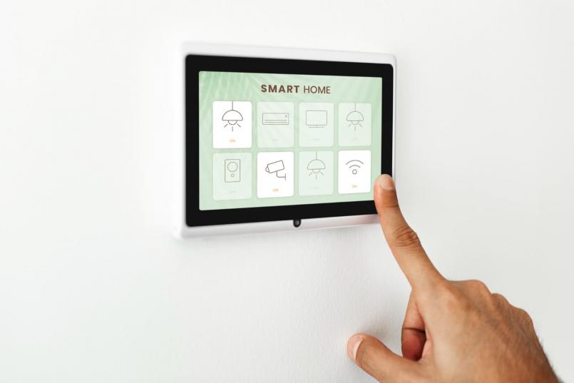Conectează-ți interfonul la casa inteligentă! Control facil și securitate sporită