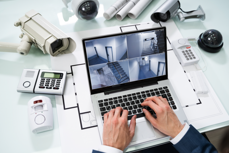 Conectează-ți interfonul la casa inteligentă! Control facil și securitate sporită