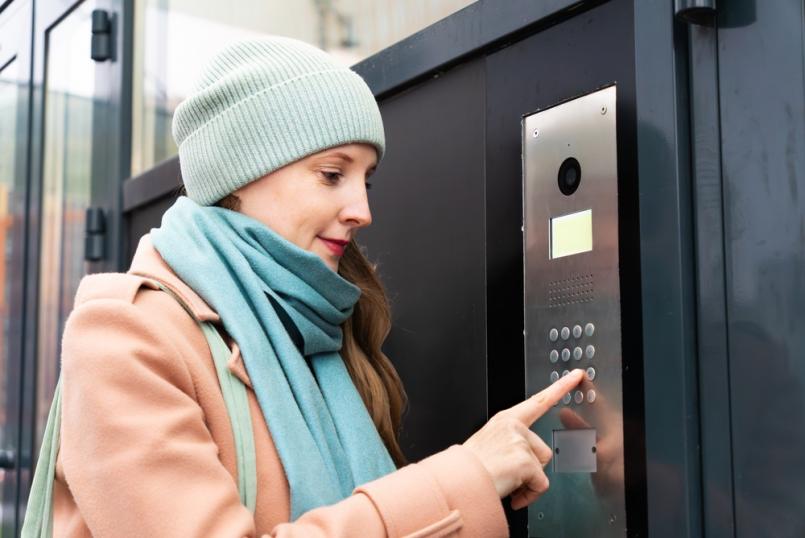 sistem de acces cu poarta automata pentru casa sau vila